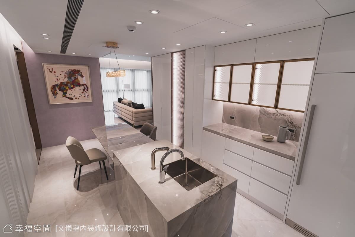 現代風餐廚開放中島