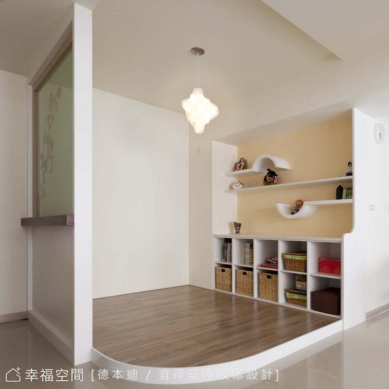 玄關後休憩區