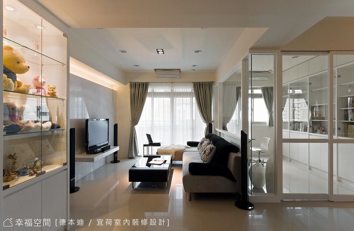 玄關望向客廳