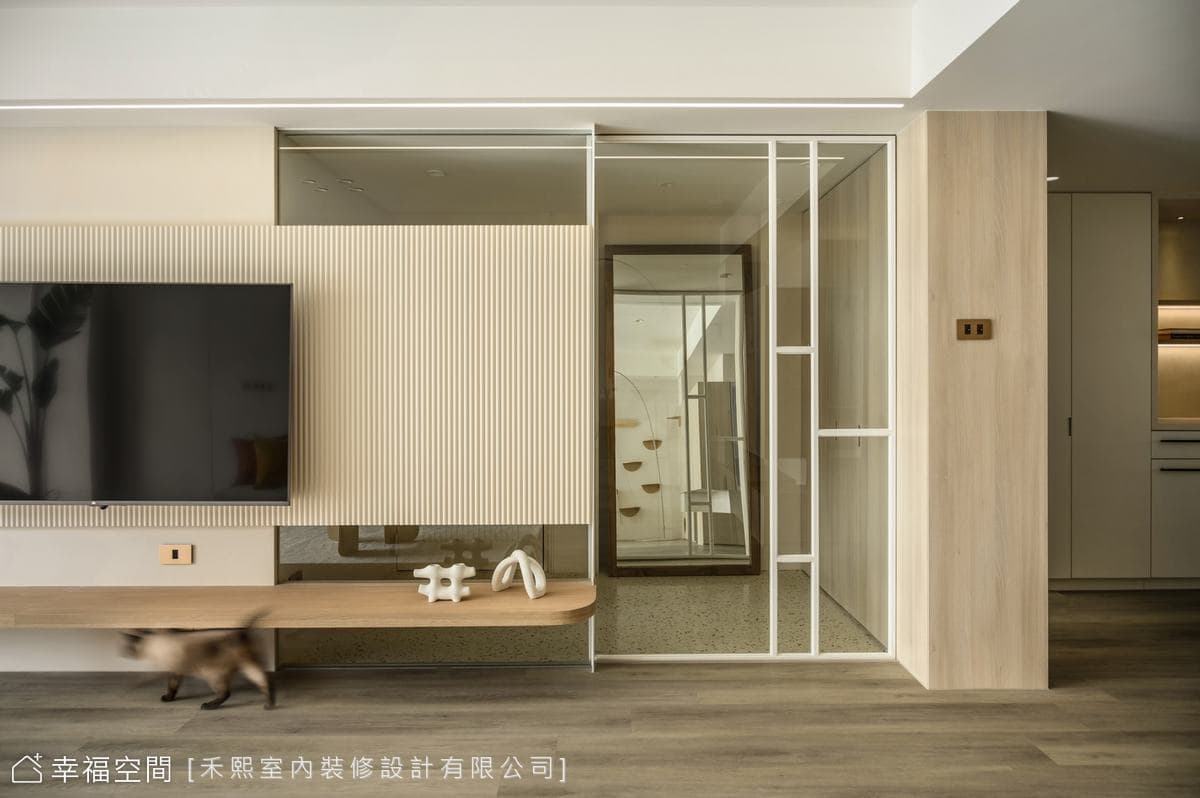獨身女子與5隻貓咪的天堂 30年老屋淨白友善變身│現代簡約│35坪