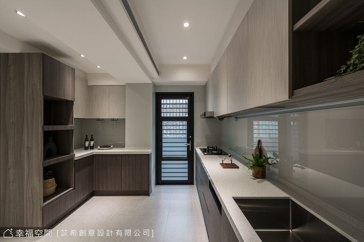 老屋華麗轉身 砌築內斂灰階品味宅│現代風│44坪