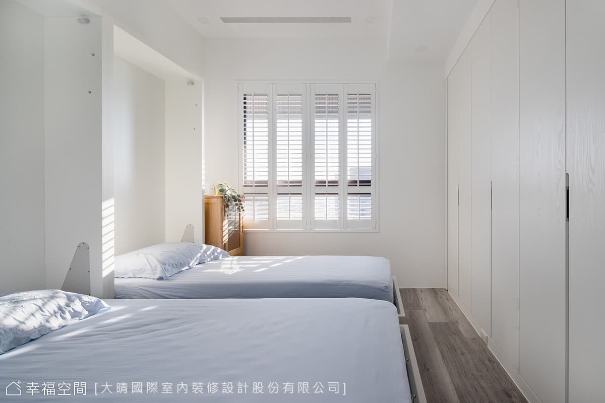信任摯晴 優雅淨白女性都會宅