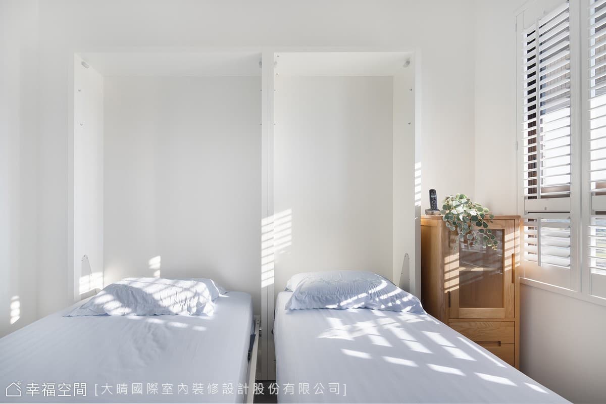 信任摯晴 優雅淨白女性都會宅