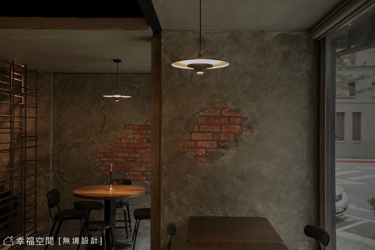 鐵骨浪漫，敘利亞復古風餐酒館｜復古工業風｜35坪