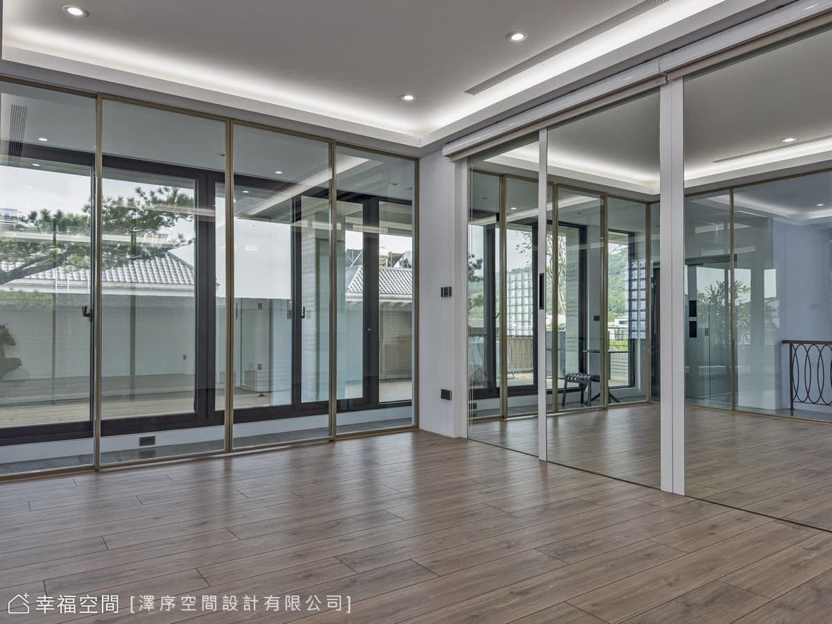 10年空屋大翻修 訂製時尚奢華別墅