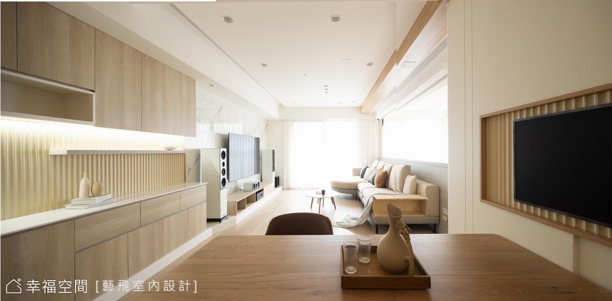 現代日式輕奢感│男主人的大書房×女主人的更衣間│35坪