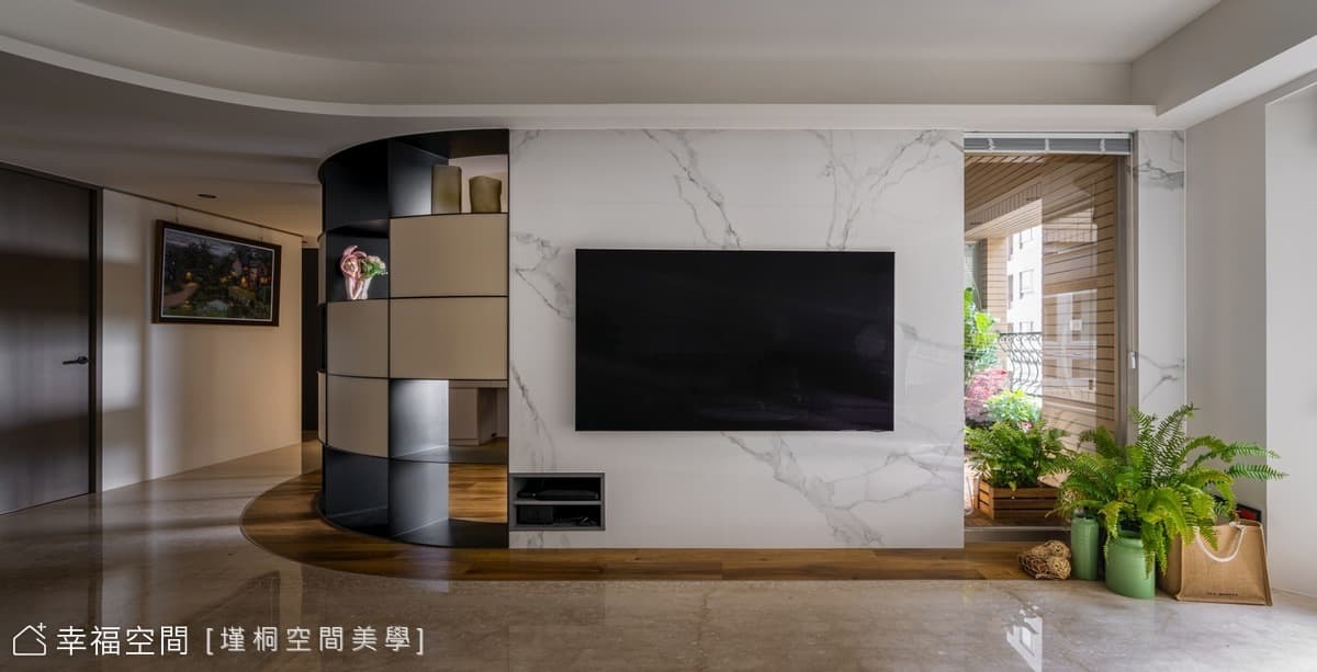 逐光塑影  一彎柔弧勾繪輕暖家景|現代風|42坪