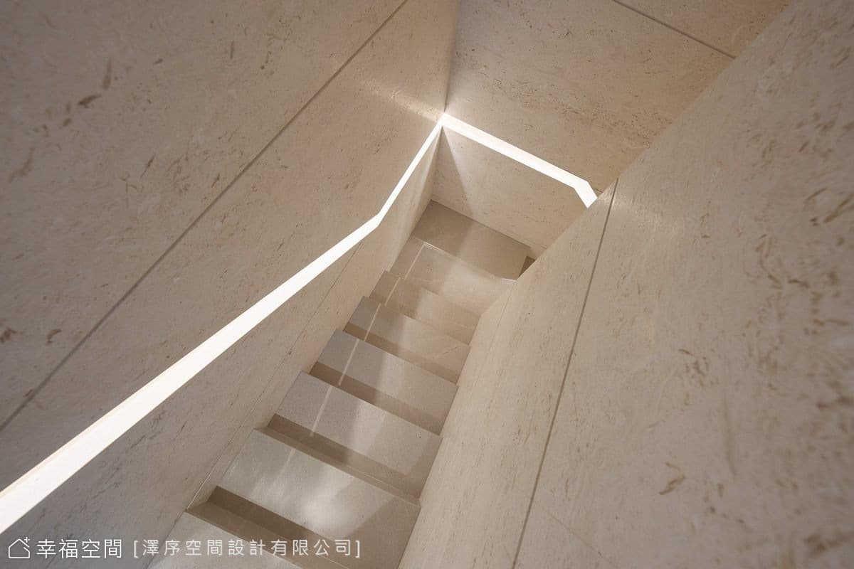 極致品味樓中樓 榮獲國際設計大獎│現代風│260坪