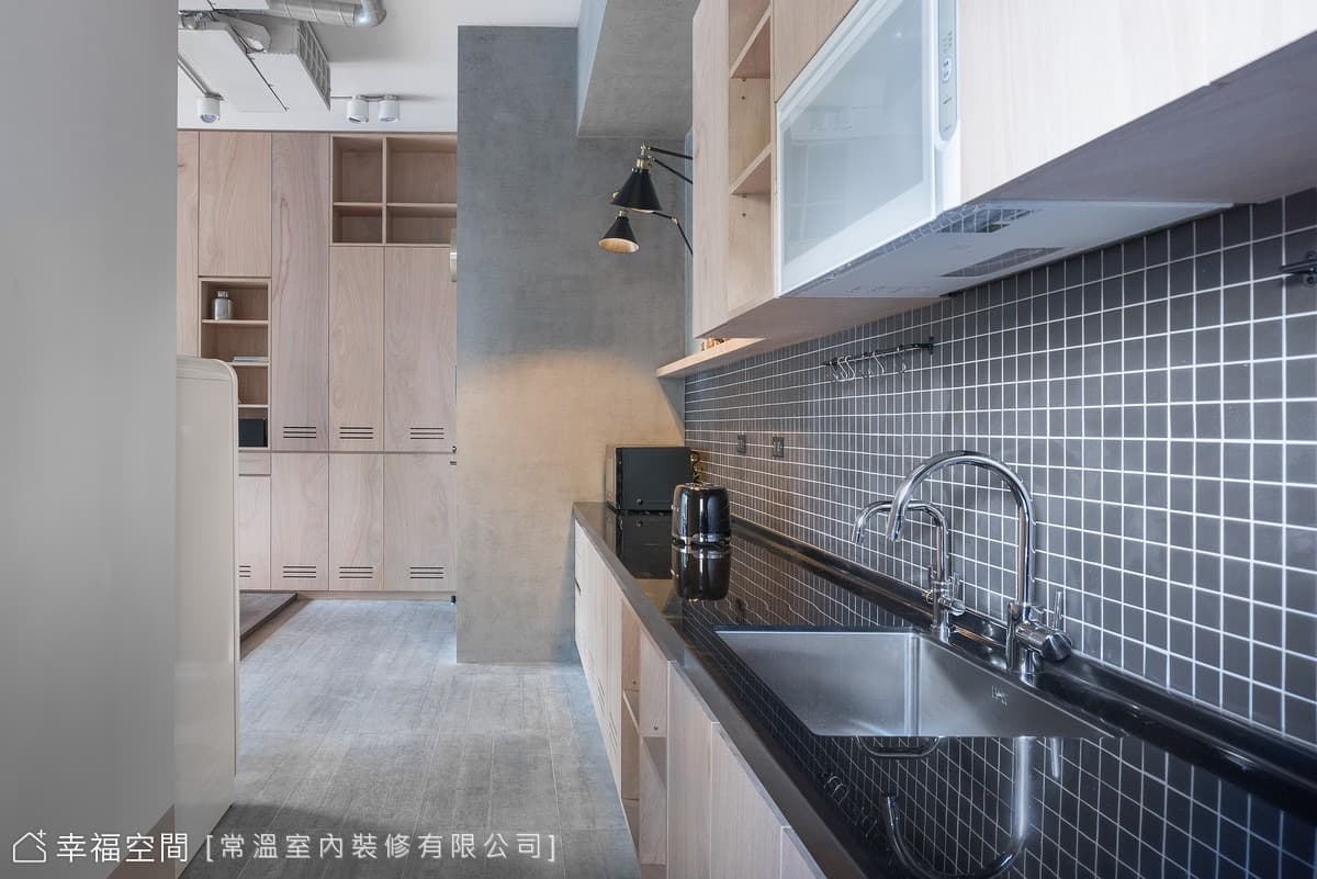 Loft｜工業風｜17坪