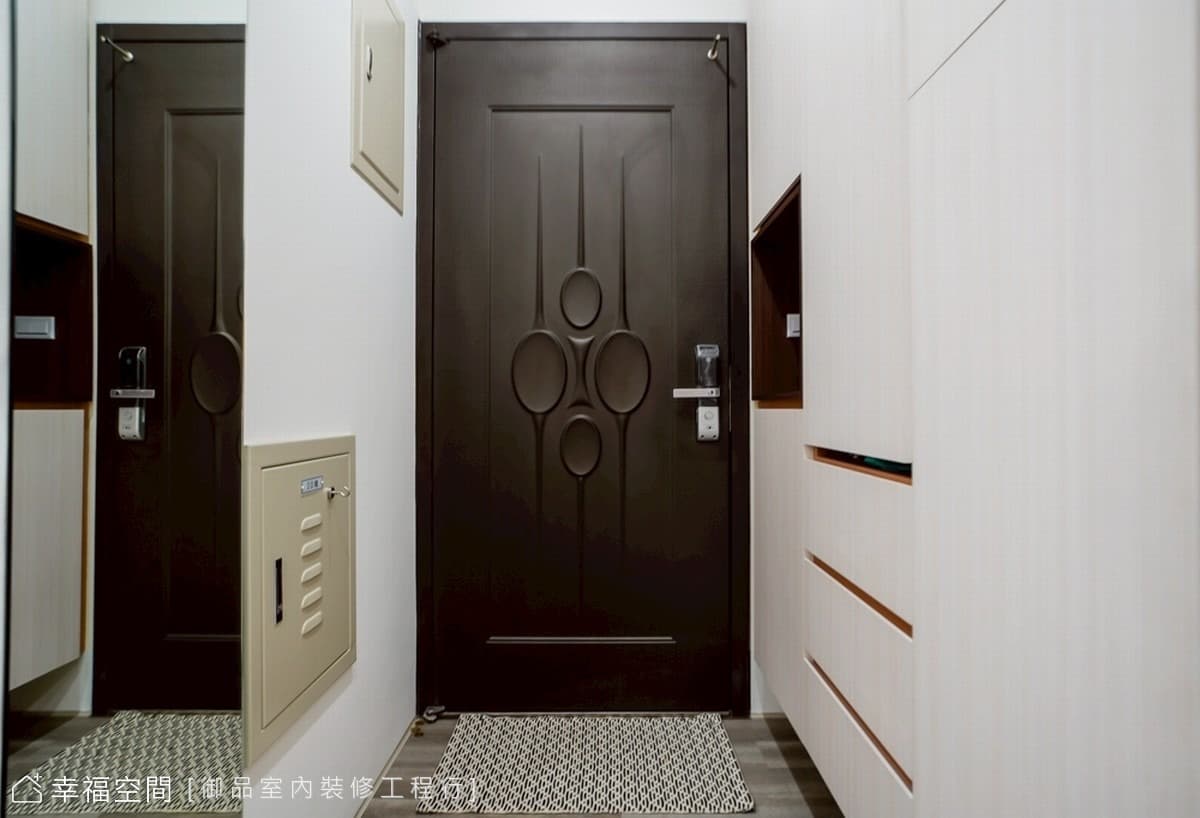 機能與居住感兼具的舒心小宅│現代簡約風│17坪
