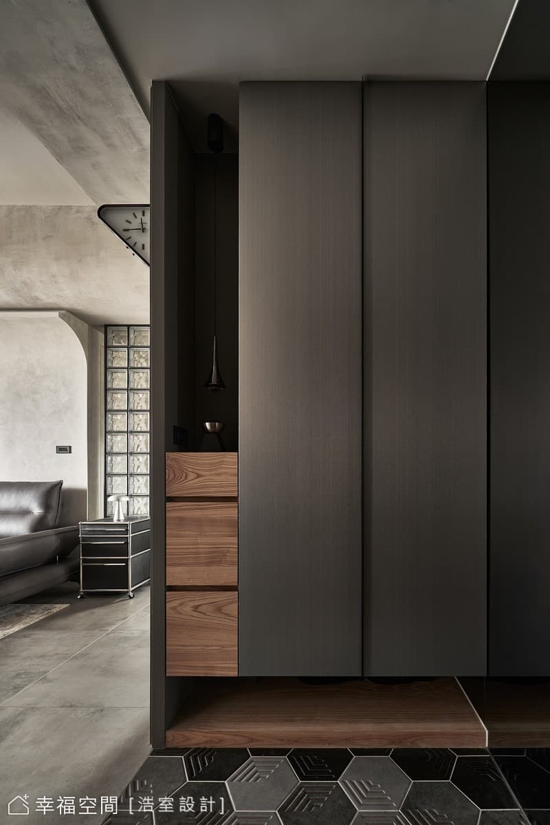 Loft。間奏｜工業侘寂風｜35坪