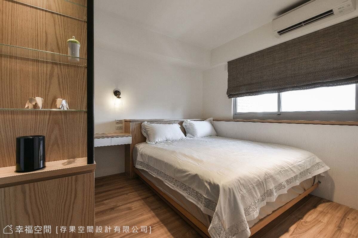 主臥床
