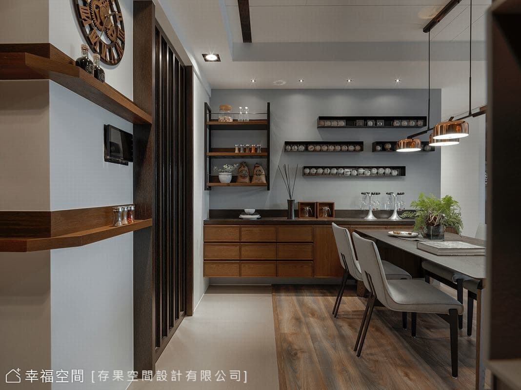 展示牆