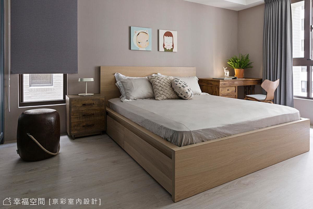 主臥床頭