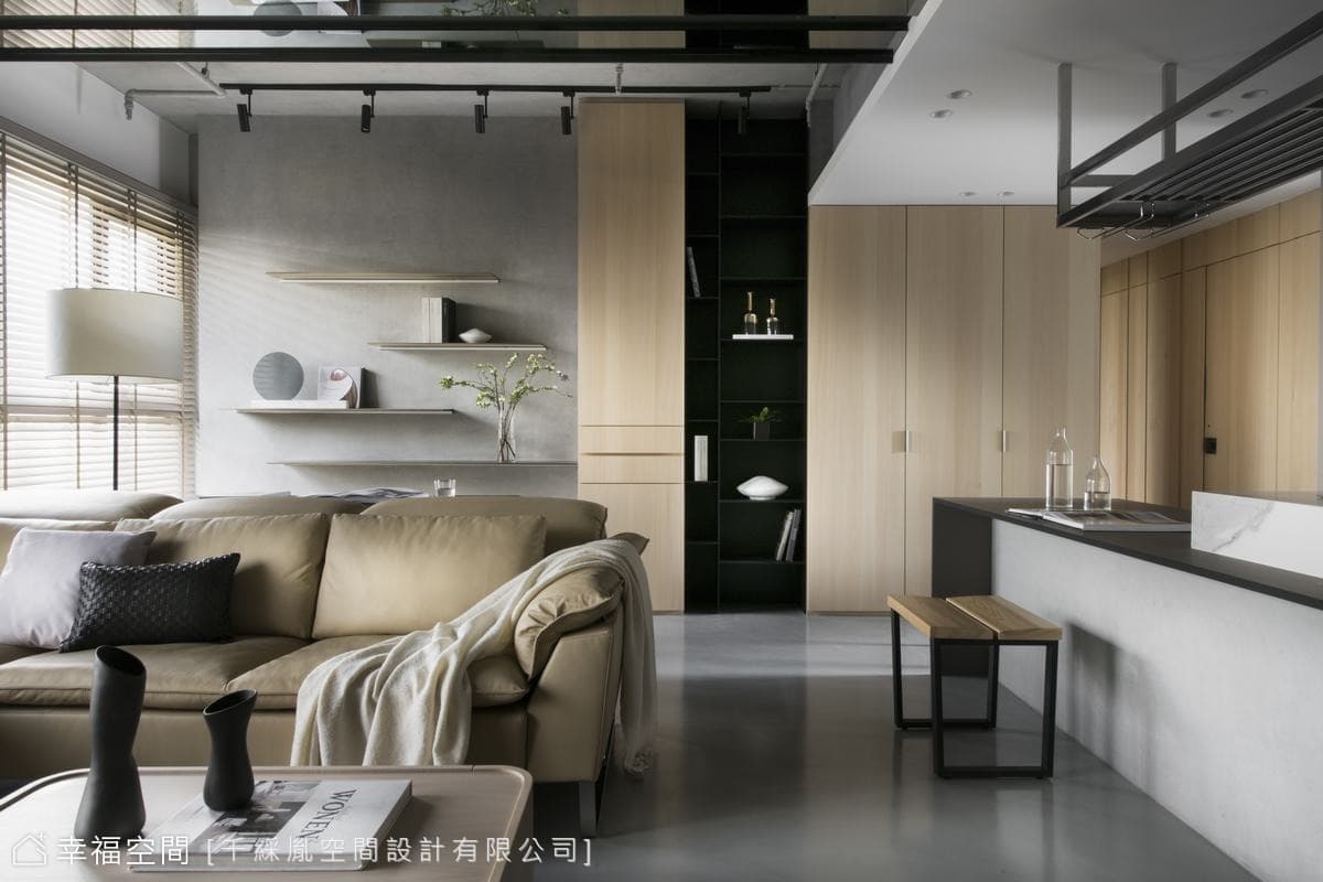 黑為跳色