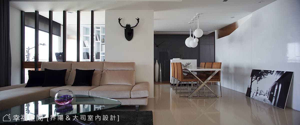 玄關望向室內