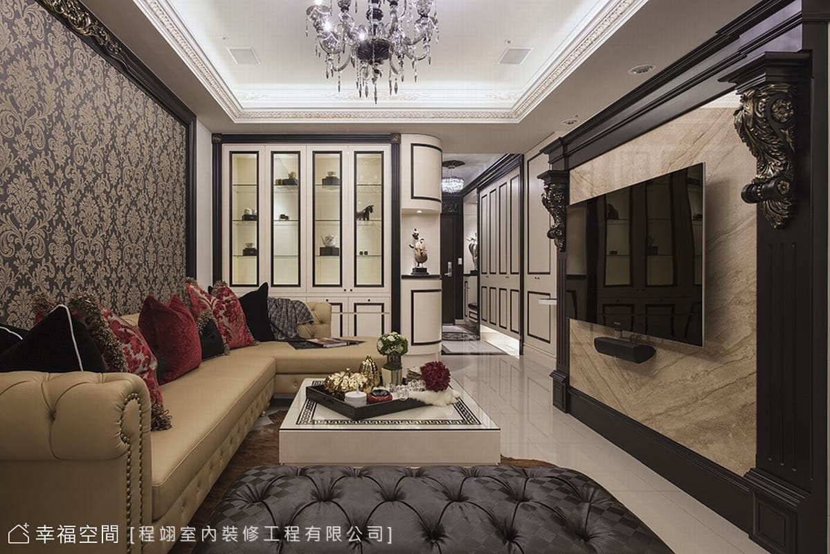 客廳望向玄關