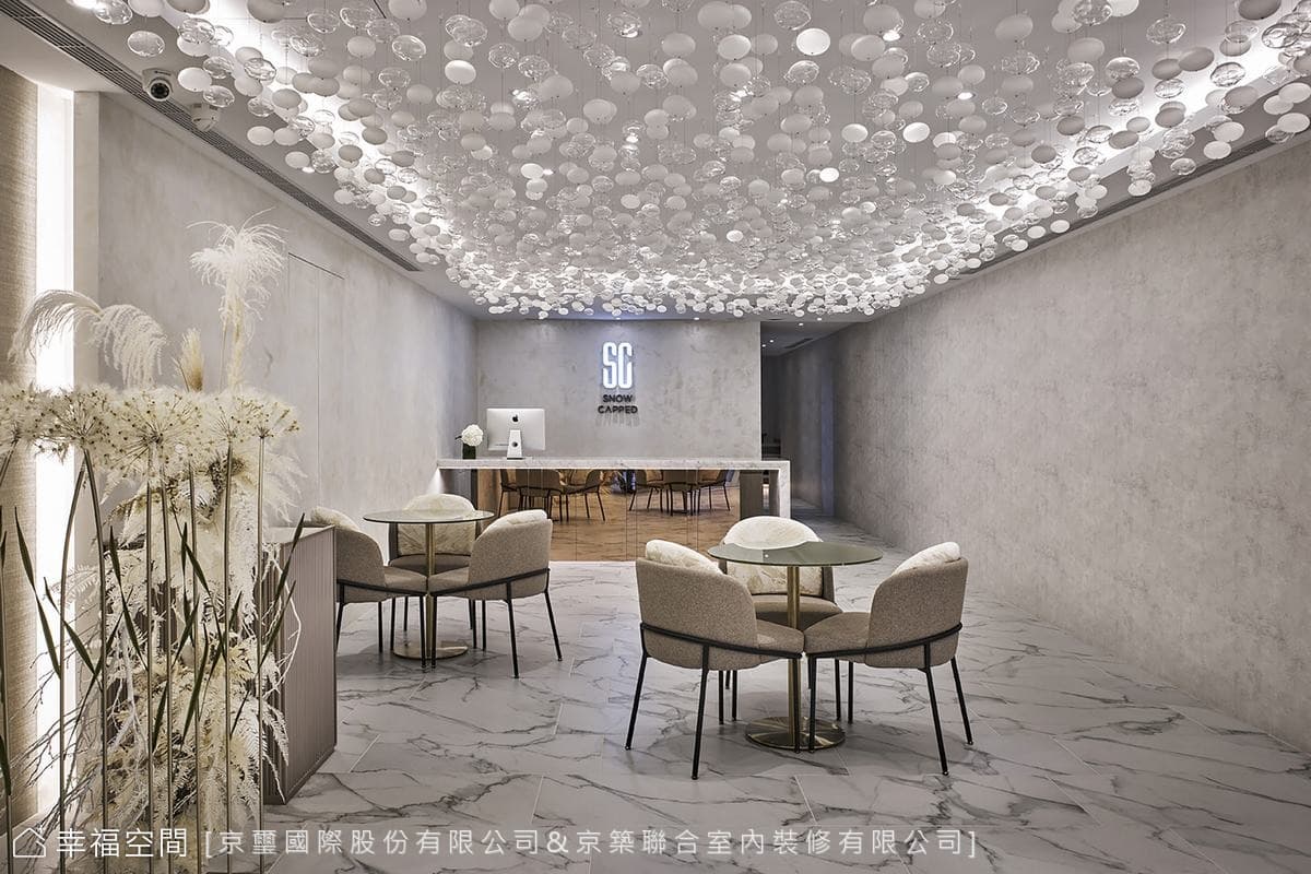 重現冰雪絕景 打造尊爵玩美體驗！