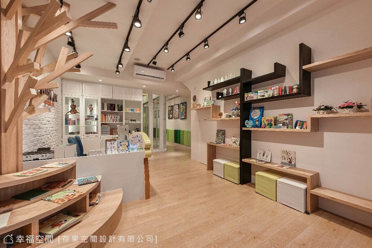 貓頭鷹旋律:孩子們的想像城堡